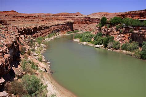 Rafting the San Juan River near Mexican Hat, Utah - MountainZone