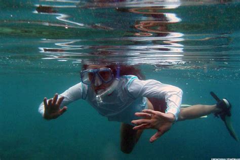 Snorkeling in Fiji along the coral reefs | HI Travel Tales