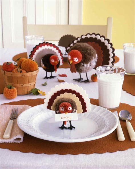 Pom-Pom Tom Decoration | Thanksgiving place cards, Thanksgiving kids ...