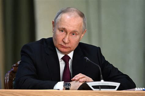 Putin's Body Doubles Hidden Under 'Strictest Security': Here's How ...