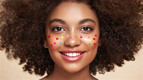 Valentine's Day 2023 Makeup Looks That Are Absolutely Swoon-Worthy