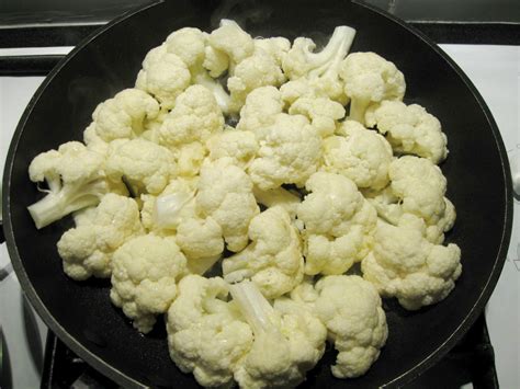 Pan-fried Garlic Cheese Cauliflower – Hiroko's Recipes