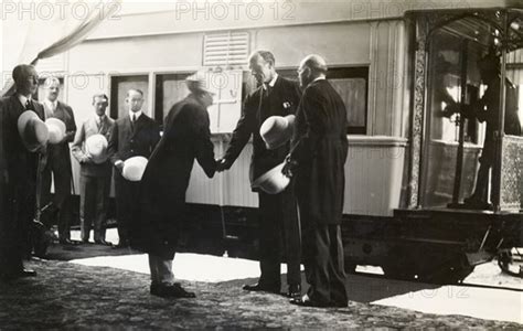 Lord Irwin's arrival at Indore. Lord Irwin, Viceroy of India, shakes hands with . - Photo12 ...