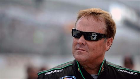 Former NASCAR driver Mike Wallace attacked after concert | newscentermaine.com