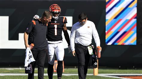 Bengals Get Disturbing Ja’Marr Chase Injury Update Ahead of Week 12