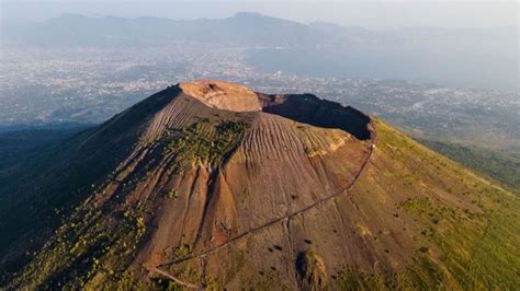 Vesuvio da record: cambiano le regole. Le novità