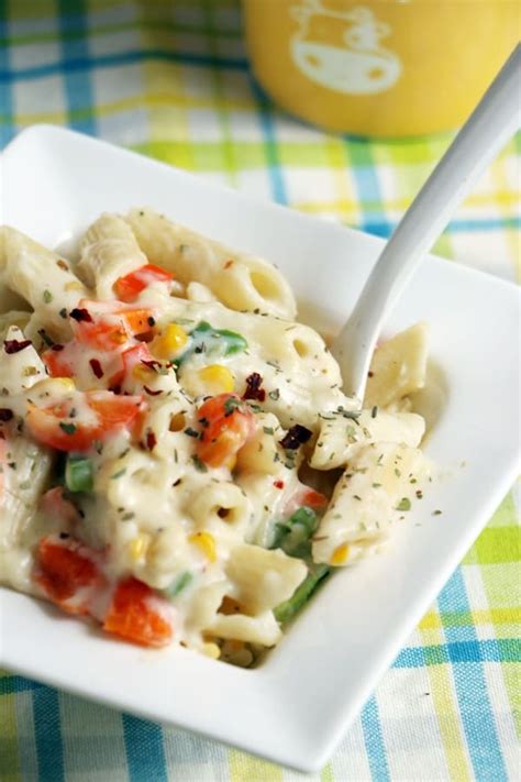 white sauce pasta recipe, how to make pasta in white sauce