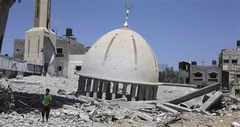 Israel strikes at two mosques in Gaza | Daily Sabah