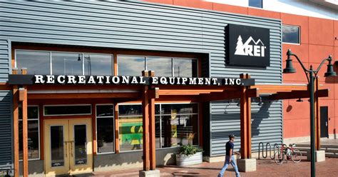 REI Commits To Staying Closed on Black Friday to Benefit Employees