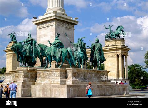 Millennium Monument, Heroes Square, Budapest, Hungary Europe. Statues ...