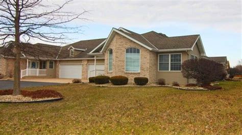 Country Meadows - 2024 Pricing, Photos, Amenities in Diamond, IL