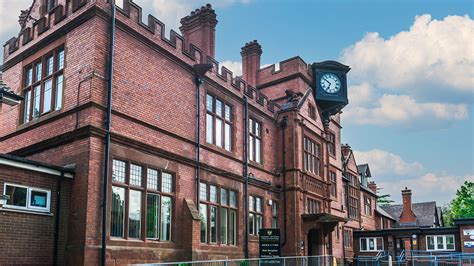 Cast Iron Styled Guttering | Wightwick Hall School Refurbishment | Brett Martin