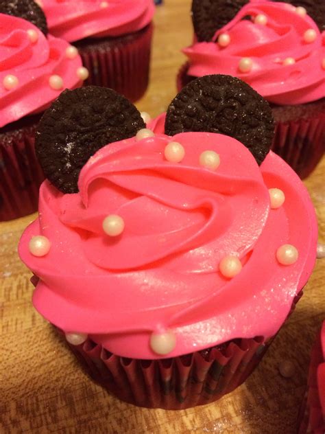 Minnie Mouse cupcakes! | Minnie mouse cupcakes, 2nd birthday parties, Food to make