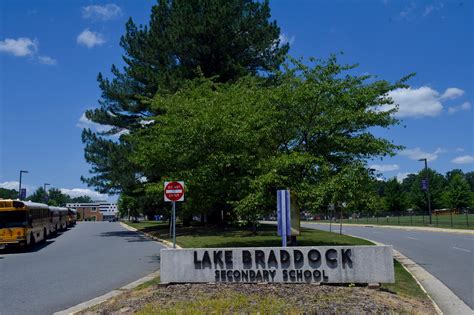 Fairfax schools find Lake Braddock sexual harassment complaint ‘unfounded’ - The Washington Post