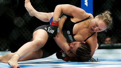 O Reinado de Ronda Rousey - YouTube