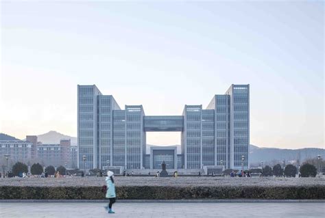 The Library of Shandong Normal University / UAD | ArchDaily