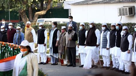 Sonia Gandhi, Rahul Gandhi skip Congress' 136th Foundation Day event