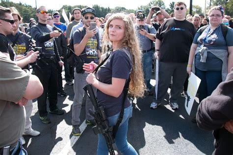 WATCH: Kent State ‘gun girl’ Kaitlin Bennett flees hundreds of protesters at Ohio University ...