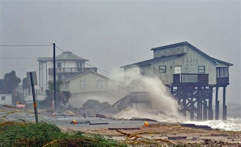 PHOTOS: On the scene in Florida as powerful Hurricane Michael makes ...