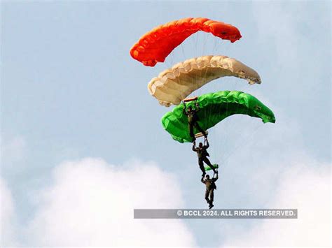 Spectacular images: Skydiving performance by IAF's Akash Ganga team ...