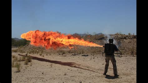 US M2/M2A1 Flamethrower - YouTube