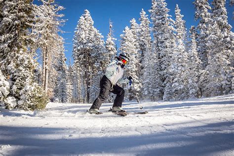 8 Best Skiing Spots in New Mexico!