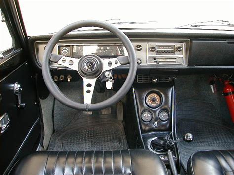 INTERIOR : Datsun 1200 Club