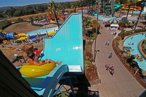 Honolulu Halfpipe - Hurricane Harbor Concord