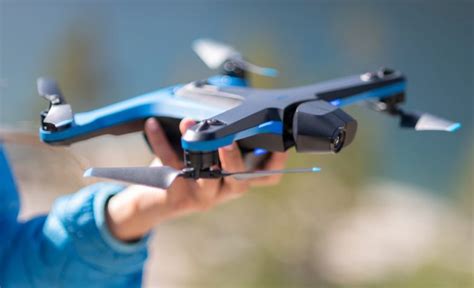 Skydio 2 is a Super-Advanced 4K/60p Self-Flying Camera Drone! | 4K Shooters