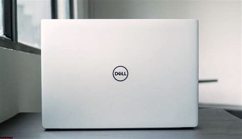 Dell Vostro 5490 Review: Gorgeous Outside, Strong Inside