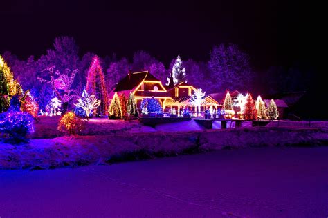 Christmas Village Night Wallpapers - Wallpaper Cave