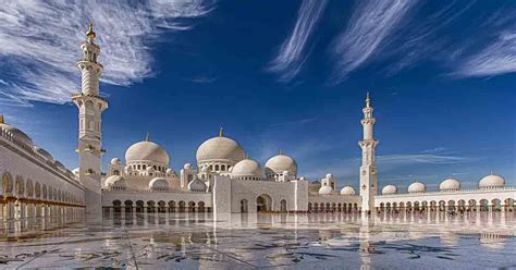 The Most Exquisite and Amazing Mosques Around the World