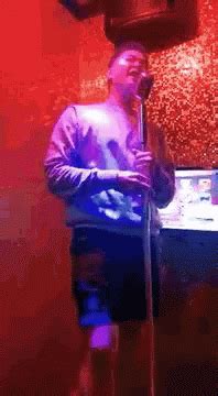 Karaoke Singing GIF - Karaoke Singing Computer - Discover & Share GIFs