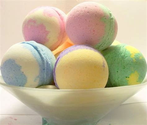 How to Make Bath Bombs : 5 Easy Recipes - Going EverGreen