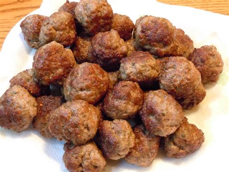 The Savvy Kitchen: Meatballs