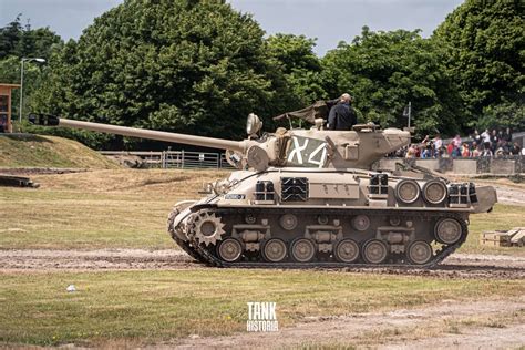 Sherman Tank - M51 Super Sherman | Tank Historia