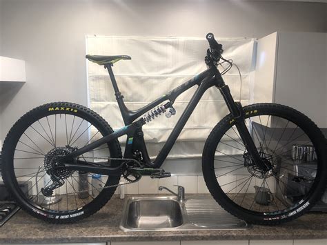 Yeti SB130 LR - Matt_Barker's Bike Check - Vital MTB