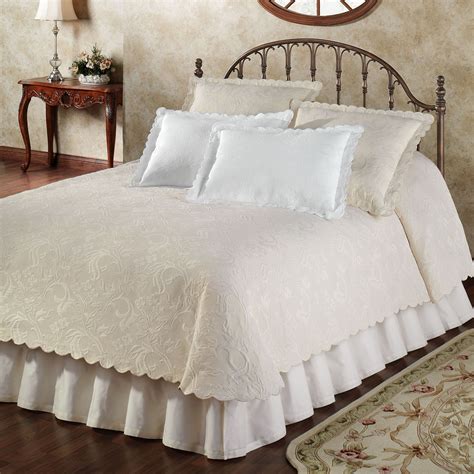 white matelasse coverlet king - Most Popular Interior Design Styles ...