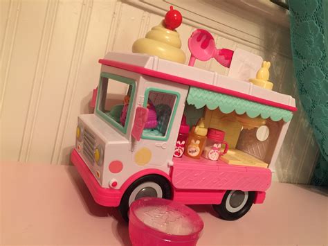 Num Nom Lip gloss Truck•One Kid's Life