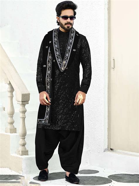 Black Pathani Kurta Pyjama With Sequins Work