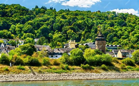 Premium Photo | Medieval towers in oberwesel on the rhine river in germany