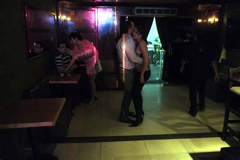 Caracas nightlife is silenced by Venezuela’s crisis - Univision