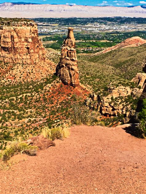 Colorado National Monument - Hiking - Grey Otter OUTventures®