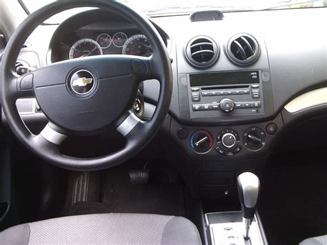 2010 Chevrolet Aveo - Interior Pictures - CarGurus