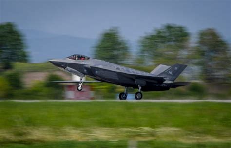 F-35 Lightning II Stealth Fighter Facts You Need To Know | Military Machine