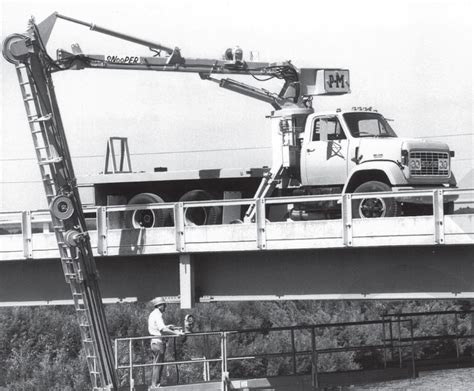 The Uses Of A SNOOPER™ Truck | Underbridge and Aerial Access Equipment ...