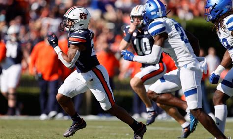 Auburn Football: The Tigers best and worst case scenarios for 2022