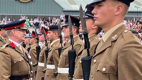 Hundreds of young soldiers graduate from Harrogate Army Foundation ...