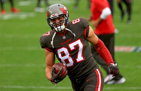 Rob Gronkowski Can Make Some NFL History in the Buccaneers' NFC Championship Matchup With the ...