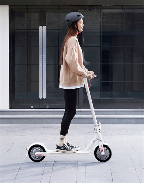 Xiaomi Electric Scooter Lite Launches In Europe With 20 Km, 44% OFF